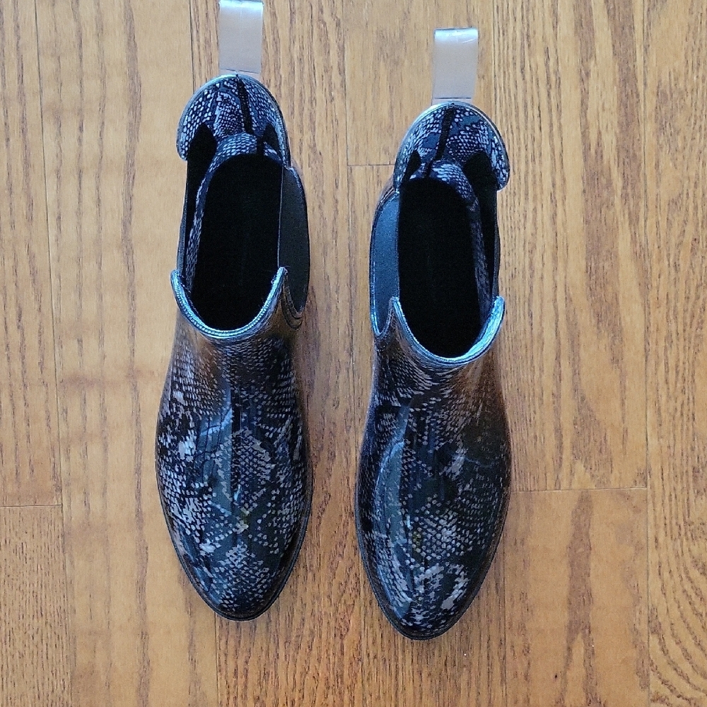 INC International Concepts Black Snake Print Winter Boots
